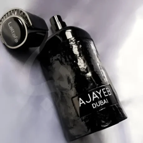 Ajayeb-Dubai-Perfume-Open-Bottle